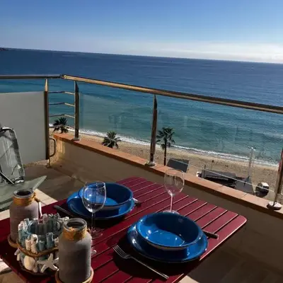 BEACH STUDIO/LOFT