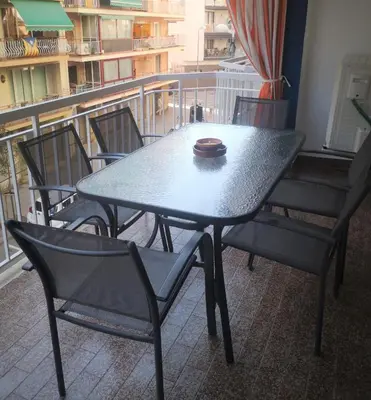 Un balcón o terraza de Apartament LA SAL