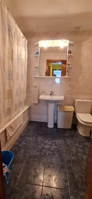Un baño de Precioso apartamento con piscina