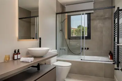 Un baño de Villa Le Grá Costa Brava - BY EMERALD STAY
