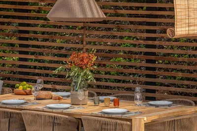 Comida en o cerca de esta villa