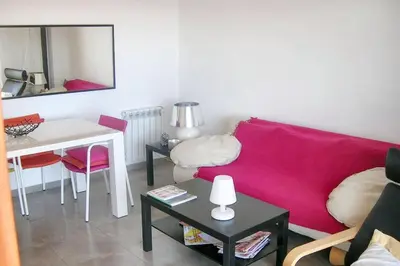 Zona de estar de Charming Apartment in Palamós with Sea View and Terrace - 65 sqm
