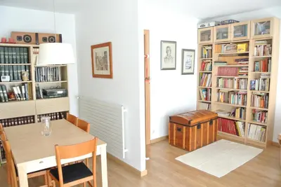 Biblioteca en el apartamento