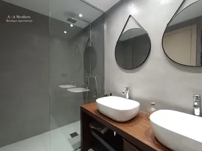 Un baño de A&A Brothers Boutique -The Suites Apartments-