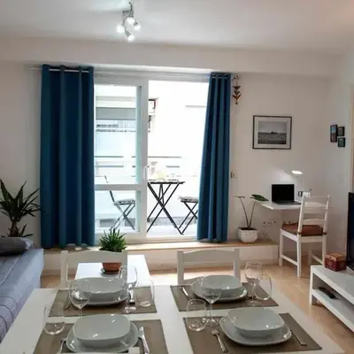 Apartamento céntrico con parking cerca de la playa