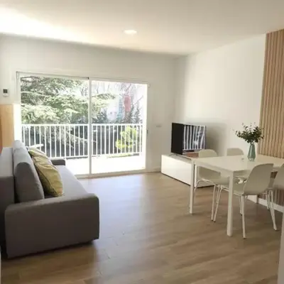 Apartamento Reformado con Aparcamiento. Playa 5min a pie.