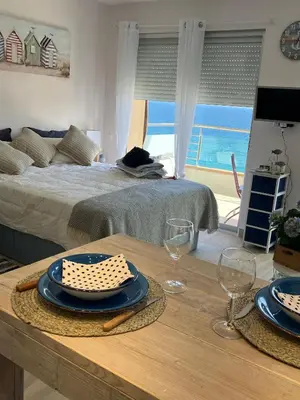 Cama o camas de una habitación en Beach studio loft Costa Brava