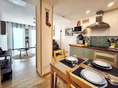 Una cocina o zona de cocina en Apartamento 5 min a pie de playa de Lloret de Mar