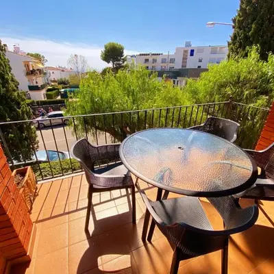 Apartament gran amb pàrquing a 5 min del centre