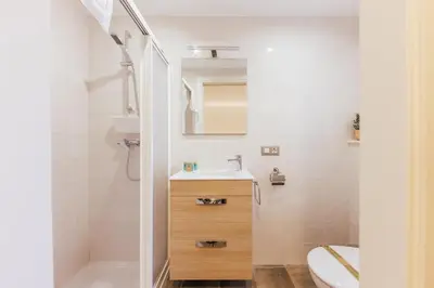 Un baño de Bravissimo Mercadal Duplex, with 2 bedrooms