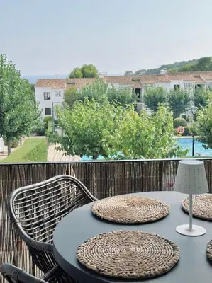 Piscina en o cerca de The Golden Oak in Calella Centre - 100m from beach