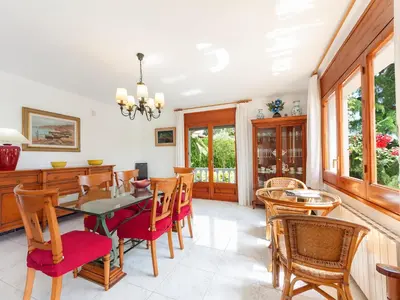 Zona de estar de Holiday Home Mas Vila by Interhome