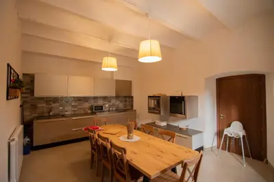 Una cocina o zona de cocina en El Molí de Fornells