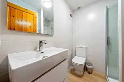 Un baño de Hauzify I Casa Marinada