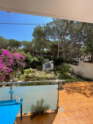 Jardín al aire libre en T3 de 65 m2 terrasse jardin à 300 m de la mer