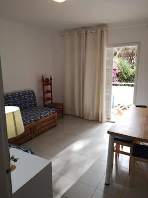 Zona de estar de T3 de 65 m2 terrasse jardin à 300 m de la mer
