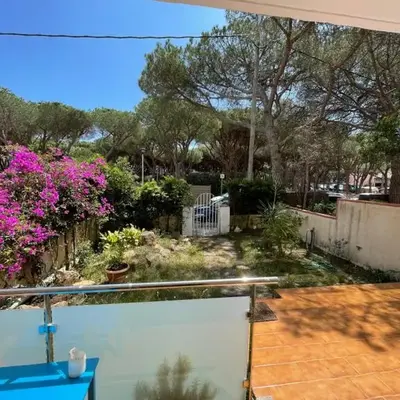 T3 de 65 m2 terrasse jardin à 300 m de la mer