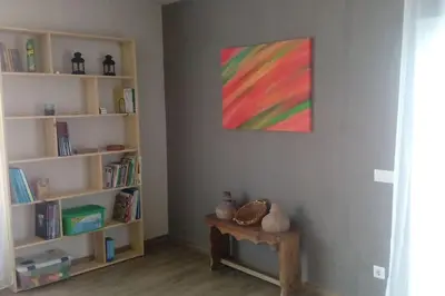 Biblioteca en el apartamento