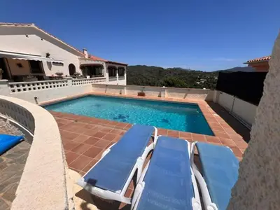 Piscina en o cerca de Villa zeezicht