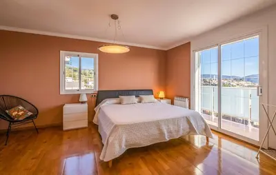Cama o camas de una habitación en Casa con piscina privada
