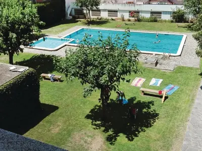 Piscina en o cerca de Apartamento con vistas al mar y piscina
