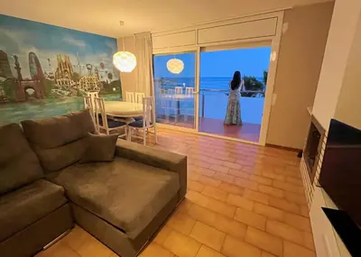 Zona de estar de Apartamento con vistas al mar y piscina