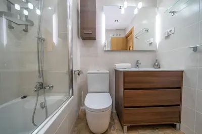 Un baño de HomeHolidaysRentals Bluemar-Costa Barcelona