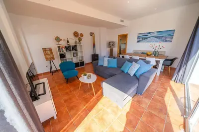 Zona de estar de Villa Lovely Breeze, heerlijk familiehuis, 7pers.