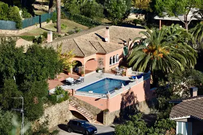 Piscina en o cerca de La Casa Celestial