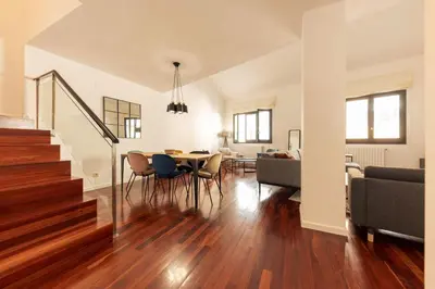 Zona de estar de Bravissimo Cort Reial Palau, Duplex penthouse