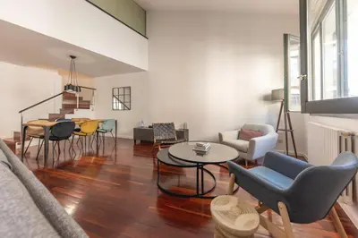 Zona de estar de Bravissimo Cort Reial Palau, Duplex penthouse