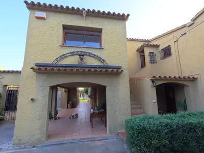 Edificio en el que se encuentra la villa