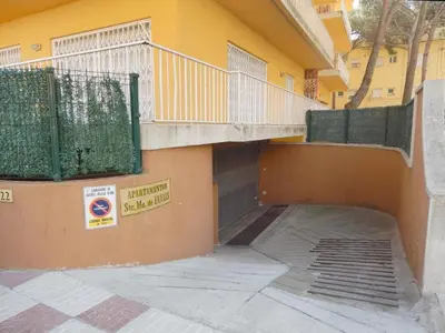 Plano de Apartamento en Platja d'Aro: A/C, Parking, a 2 Pasos de la Playa, 3 Hab, Terraza. - ES-209-12
