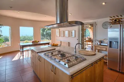 Una cocina o zona de cocina en Sa Tuna Villa CEMA