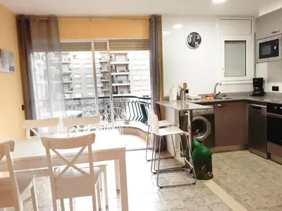 Una cocina o zona de cocina en Apartamento de 2ª línea de mar con piscina, a 5 min de Playa de Aro, ideal para familias - ES-209-5