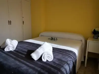 Cama o camas de una habitación en Apartamento de 2ª línea de mar con piscina, a 5 min de Playa de Aro, ideal para familias - ES-209-5