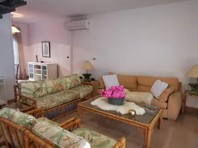 Zona de estar de Fantástica villa en Playa de Aro, a 100m del mar, con terraza y 6 habitaciones - ES-209-11