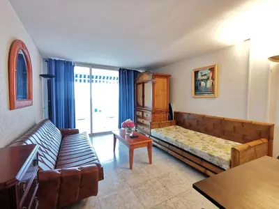 Zona de estar de Estudio con Terraza y Vista al Mar en Costa Brava - ES-209-7
