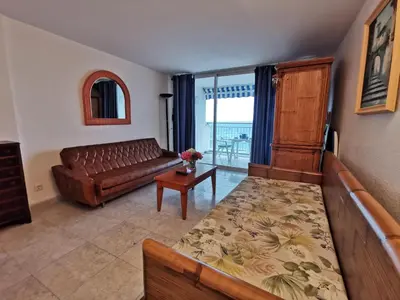 Zona de estar de Estudio con Terraza y Vista al Mar en Costa Brava - ES-209-7