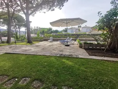 Jardín al aire libre en Villa de lujo con piscina, jardín y vistas al mar, a 100m de la playa en S'Agaró - ES-209-27
