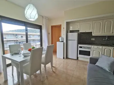 Una cocina o zona de cocina en Apartamento en el Centro de Platja d'Aro con Piscina, Terraza y Cerca de la Playa - ES-209-45