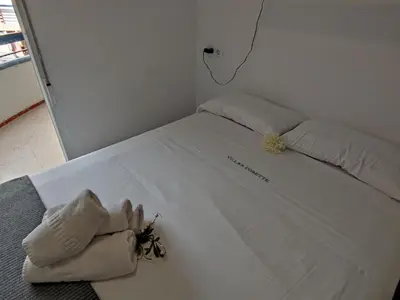 Cama o camas de una habitación en Apartamento luminoso cerca de la playa con terraza vintage en Platja d'Aro - ES-209-64