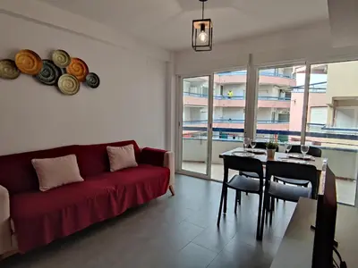 Zona de estar de Apartamento luminoso cerca de la playa con terraza vintage en Platja d'Aro - ES-209-64