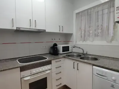 Una cocina o zona de cocina en Apartamento con terraza a metros de la playa y zona comercial, ideal familiar - Costa Brava - ES-209-68