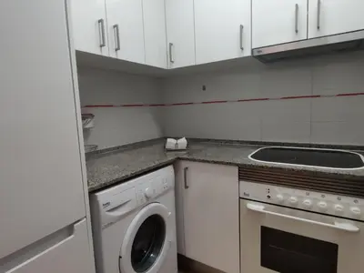 Una cocina o zona de cocina en Apartamento con terraza a metros de la playa y zona comercial, ideal familiar - Costa Brava - ES-209-68