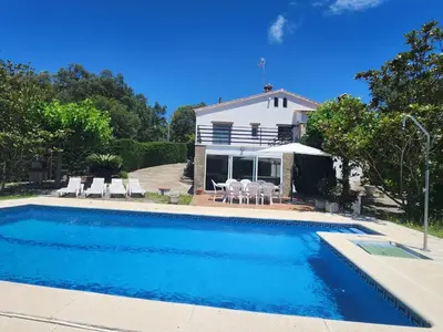 Piscina en o cerca de VILLAS COSETTE / ¡Descubre Villa Martina, tu oasis perfecto en la Costa Brava! Fabulosa piscina y zona de Barbacoa! - ES-209-4