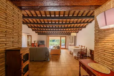 Una cocina o zona de cocina en Mas Gran de Cruïlles - Mas Rural - Hotel & Events