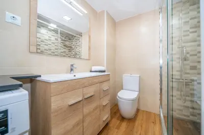 Un baño de HomeHolidaysRentals Deva - Costa Barcelona