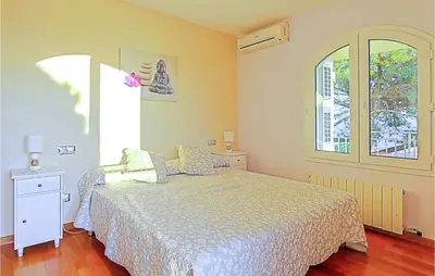 Cama o camas de una habitación en Gorgeous Home In Santa Susanna
