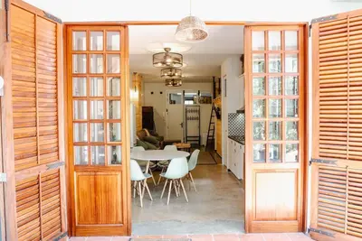 Zona de estar de APARTMENT FOR 6 WITH POOL, GARDEN, CLIMBING AREA